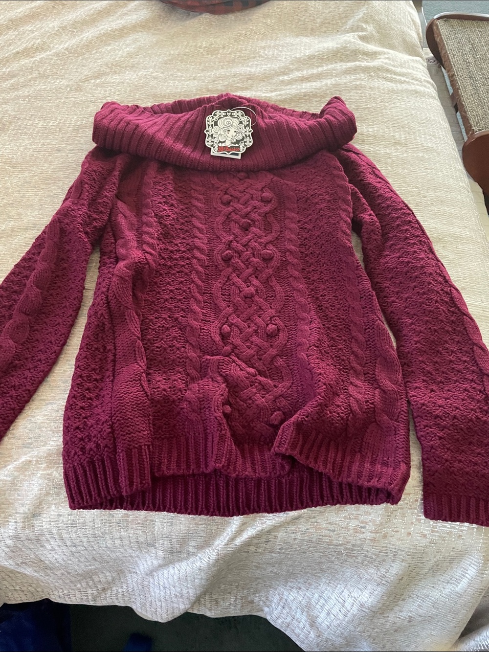Women’s Cable Knit Sweater in Berry